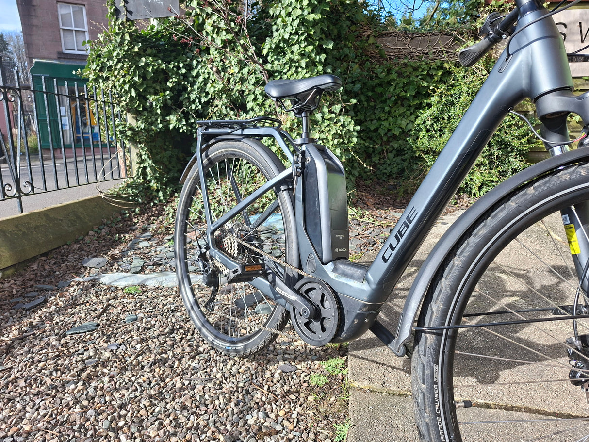 Cube Touring (46cm/Size small/Trade in to clear)