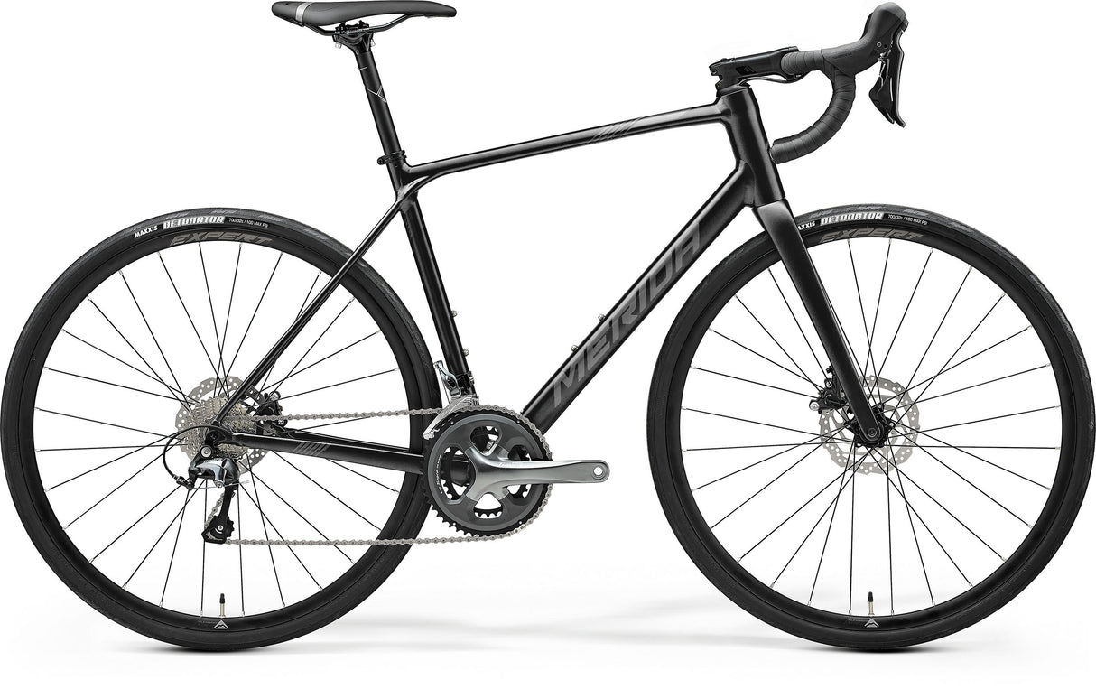 Scultura Endurance 300 - Black/Silver - MY24