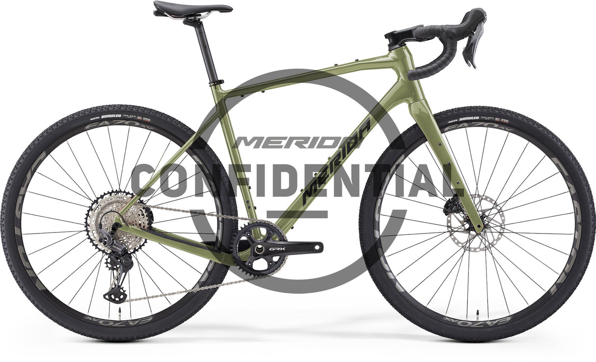 Silex 200 - Low Key Green (Black) - MY26